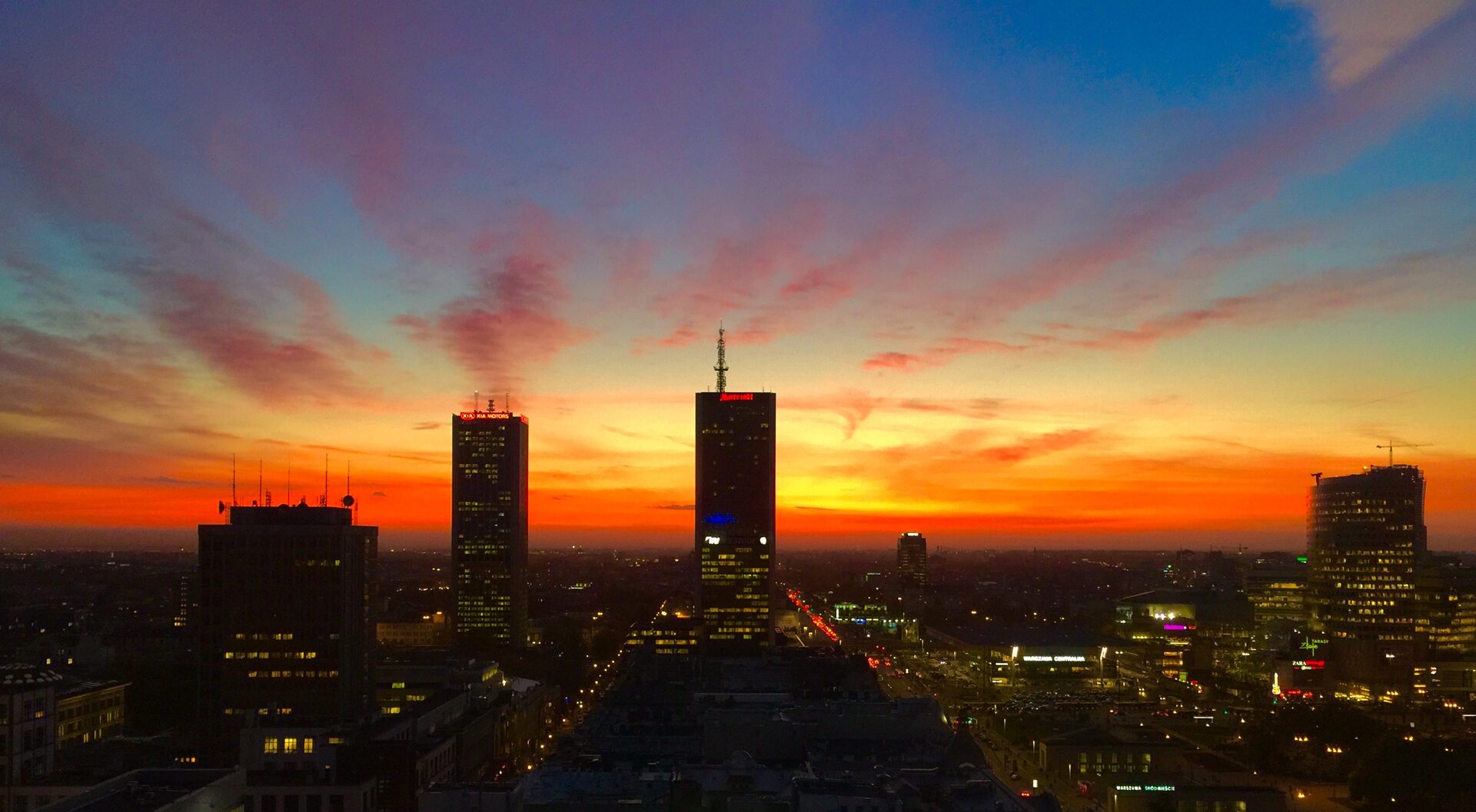 Panorama Warszawy o zmierzchu